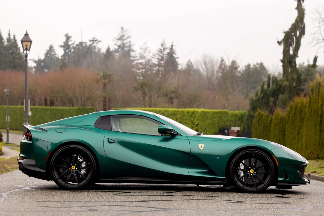 2022 Ferrari 812 GTS - Image 26 of 31
