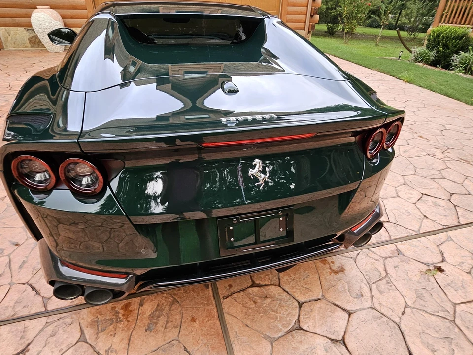 2022 Ferrari 812 GTS - Image 24 of 31