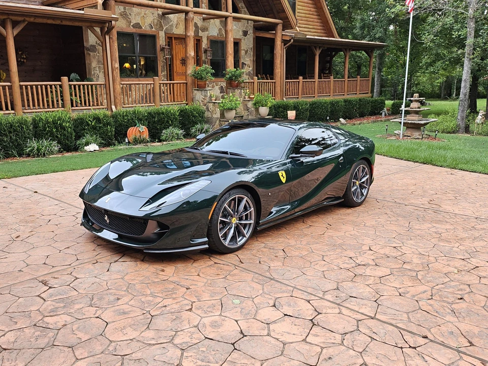 2022 Ferrari 812 GTS - Image 2 of 31