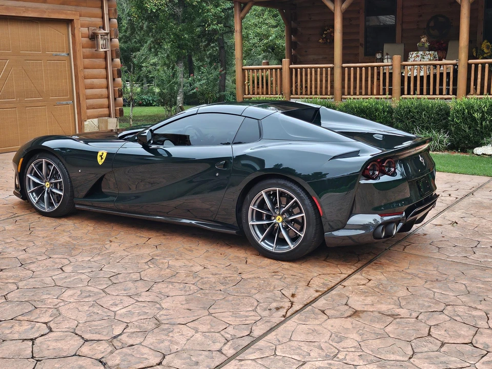 2022 Ferrari 812 GTS - Image 18 of 31