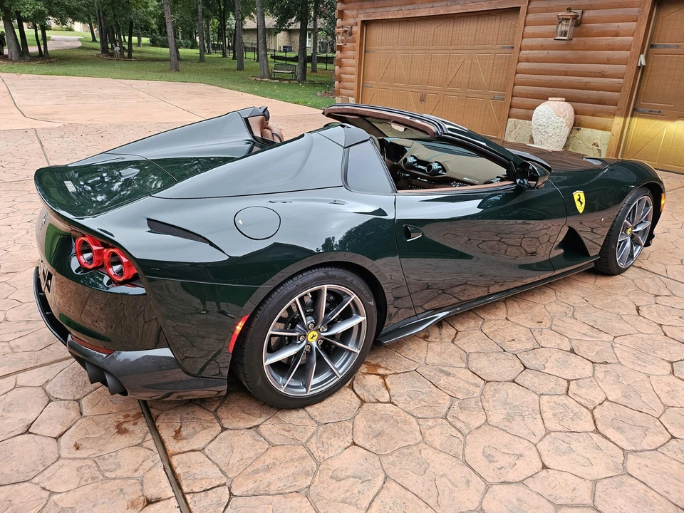 2022 Ferrari 812 GTS - Image 13 of 31