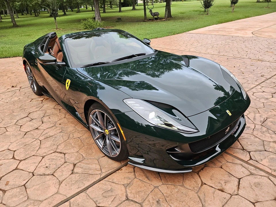 2022 Ferrari 812 GTS - Image 10 of 31