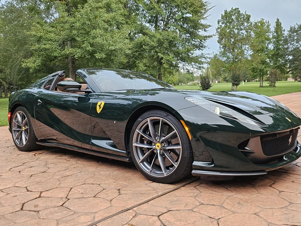 2022 Ferrari 812 GTS - Image 12 of 31