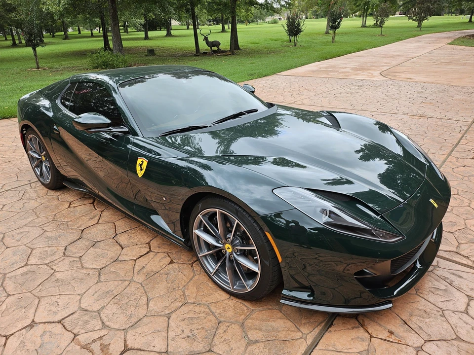 2022 Ferrari 812 GTS - Image 9 of 31