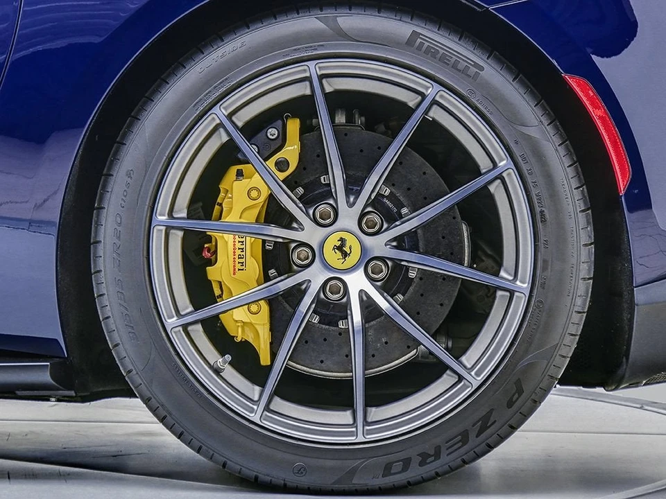 2022 Ferrari 812 GTS - Image 30 of 31