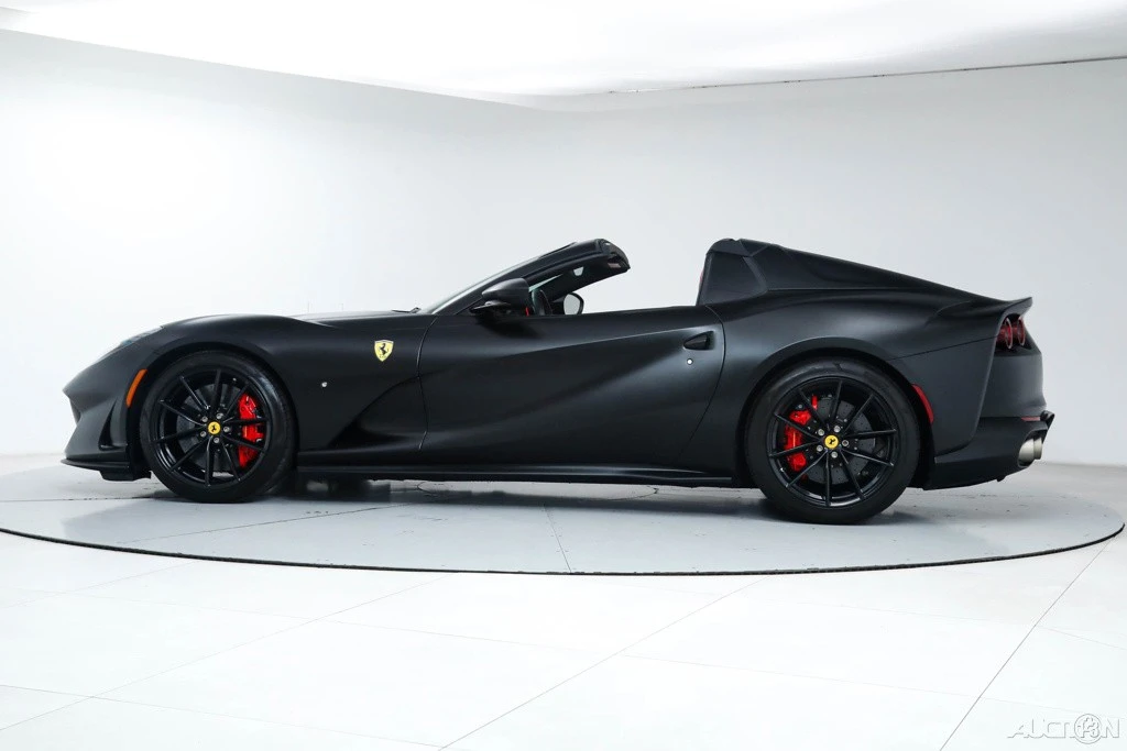 2022 Ferrari 812 GTS - Image 4 of 21