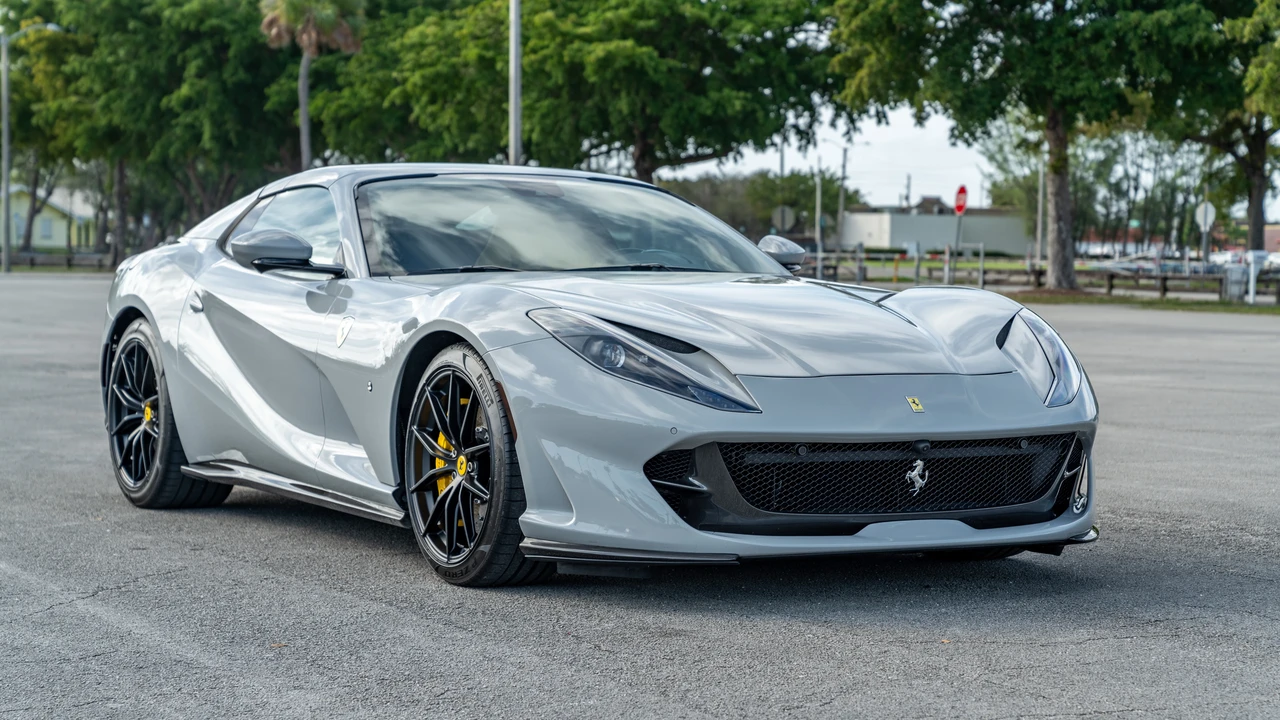 2022 Ferrari 812 GTS - Image 12 of 31