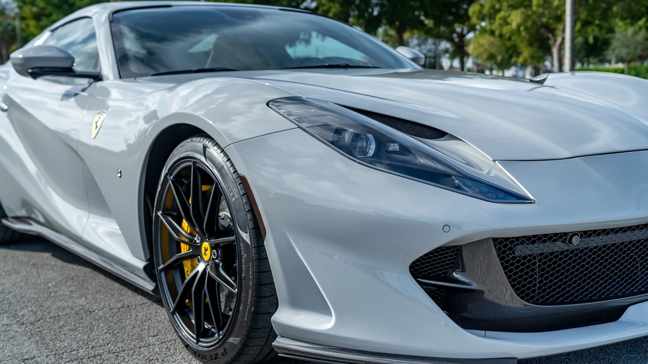 2022 Ferrari 812 GTS - Image 19 of 31