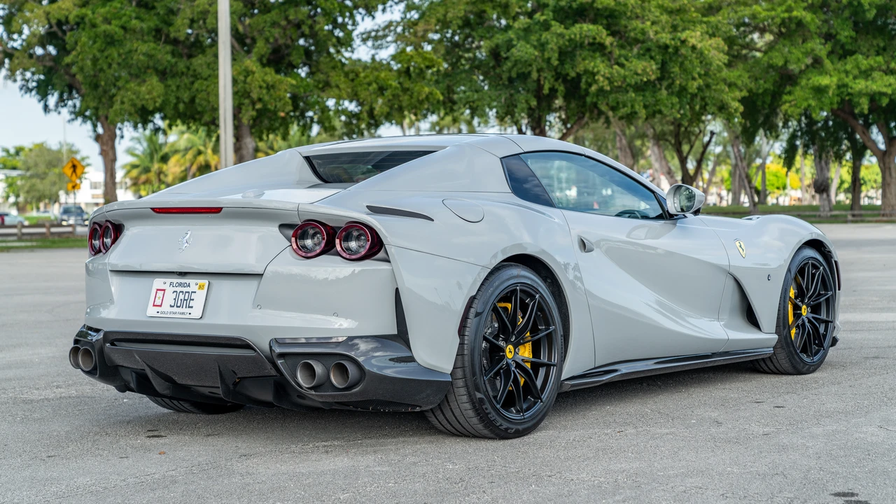 2022 Ferrari 812 GTS - Image 14 of 31