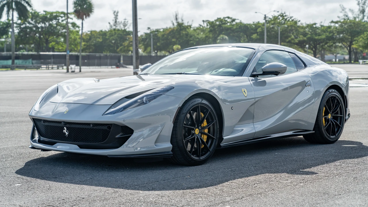 2022 Ferrari 812 GTS - Image 10 of 31
