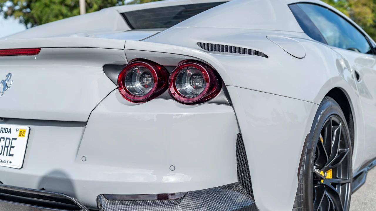 2022 Ferrari 812 GTS - Image 23 of 31