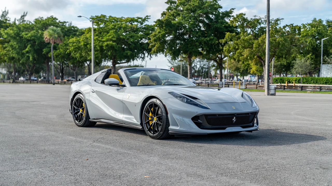 2022 Ferrari 812 GTS - Image 4 of 31