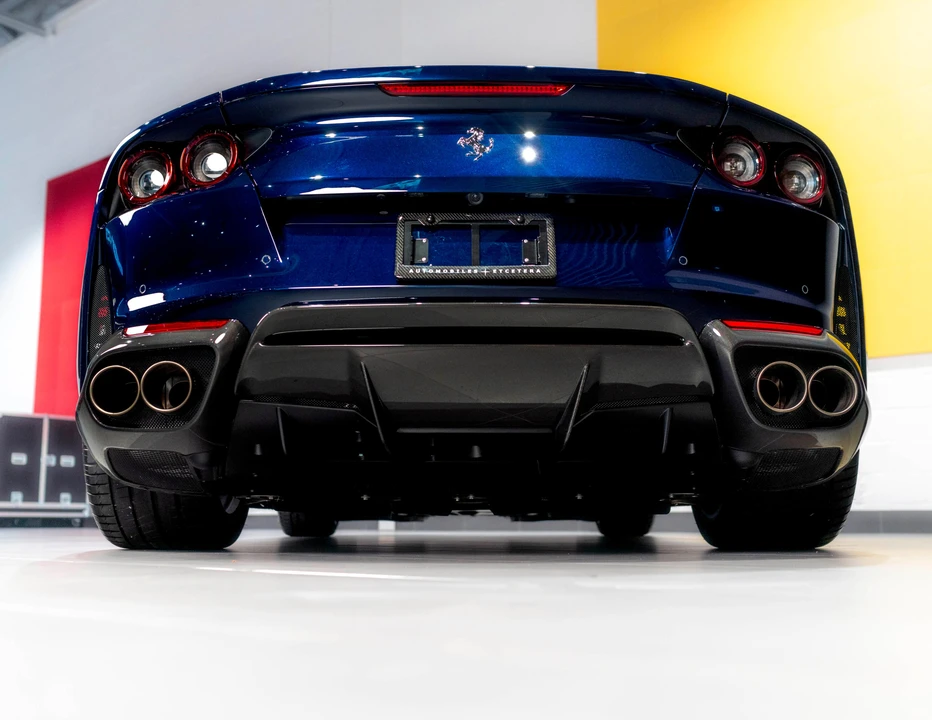 2022 Ferrari 812 GTS - Image 17 of 31