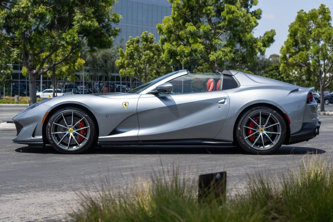 2022 Ferrari 812 GTS - Image 9 of 31
