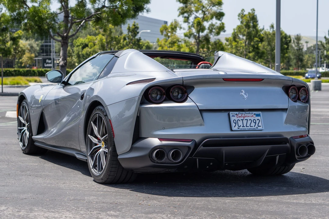 2022 Ferrari 812 GTS - Image 8 of 31