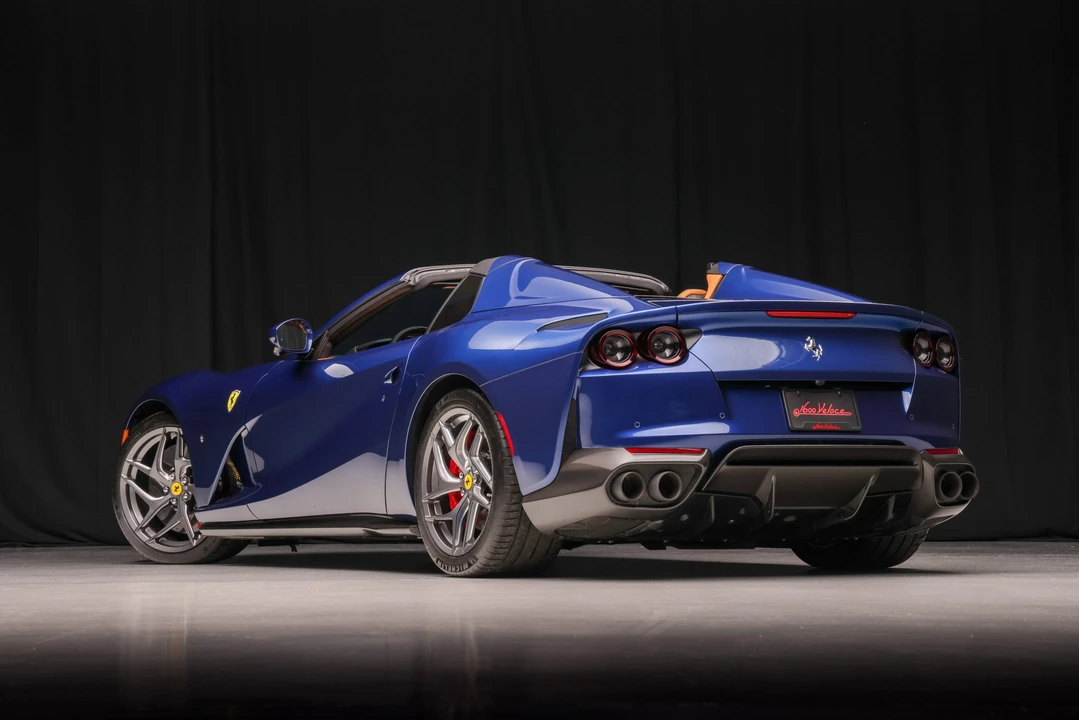 2022 Ferrari 812 GTS - Image 12 of 31