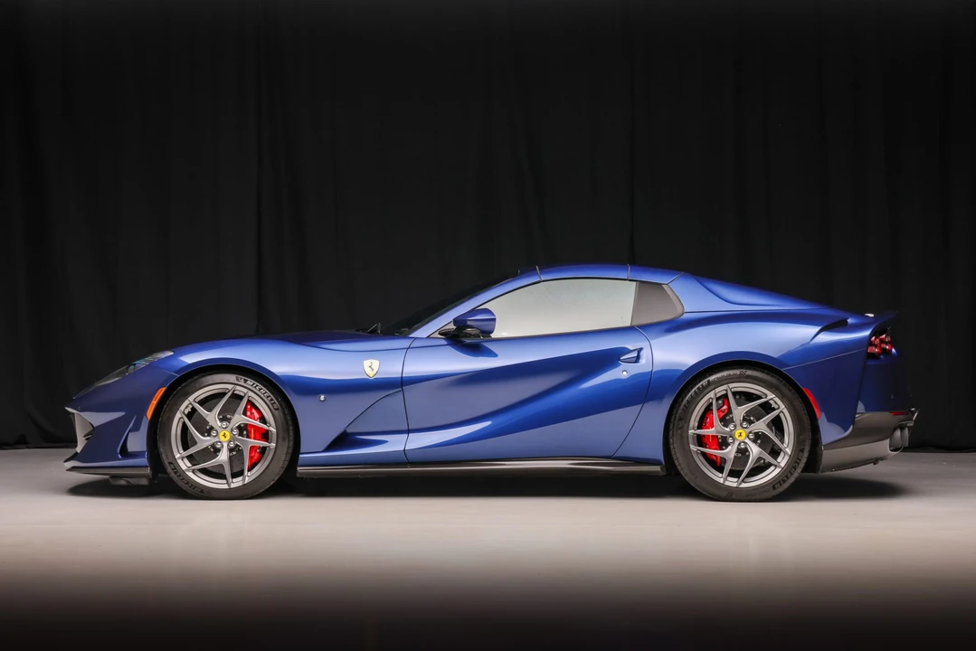 2022 Ferrari 812 GTS - Image 8 of 31