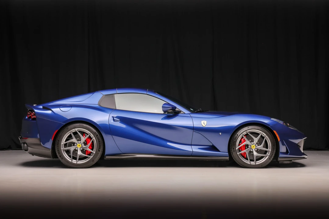 2022 Ferrari 812 GTS - Image 21 of 31