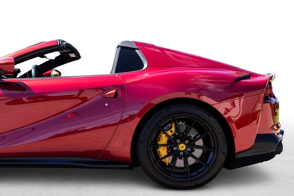 2022 Ferrari 812 GTS - Image 27 of 31