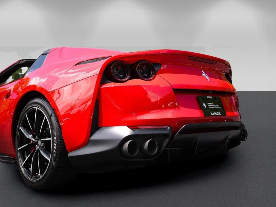 2022 Ferrari 812 GTS - Image 21 of 31