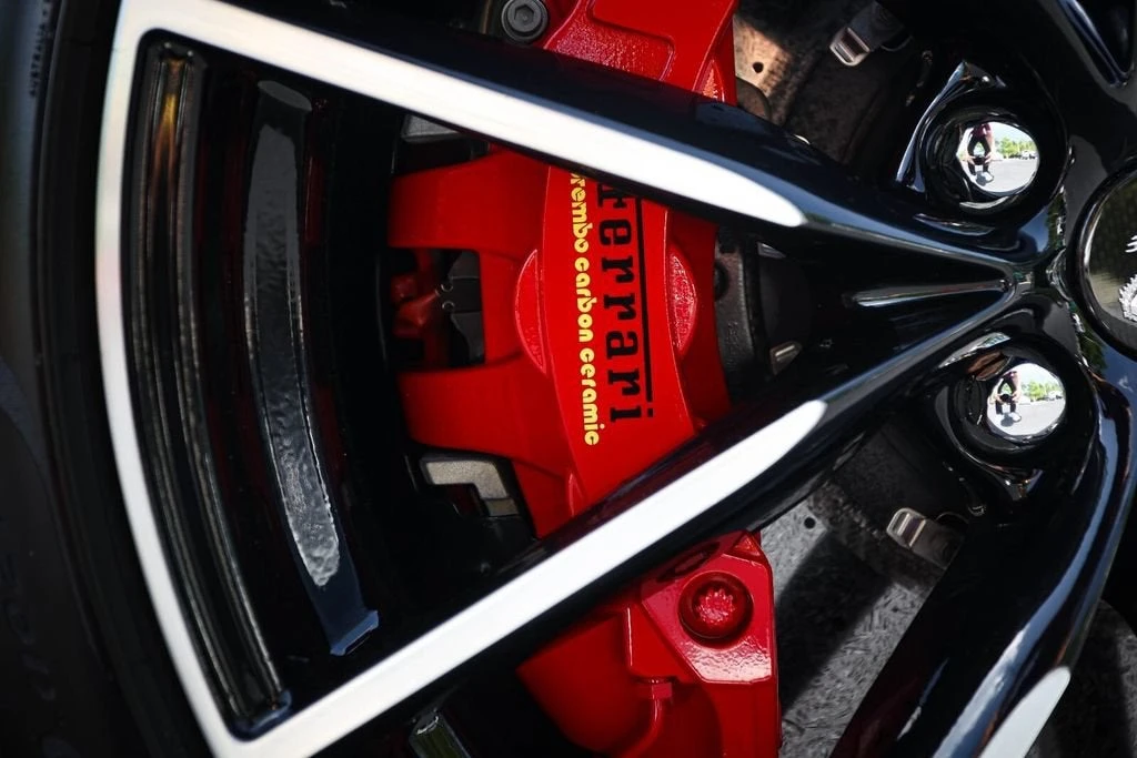 2022 Ferrari 812 GTS - Image 18 of 31