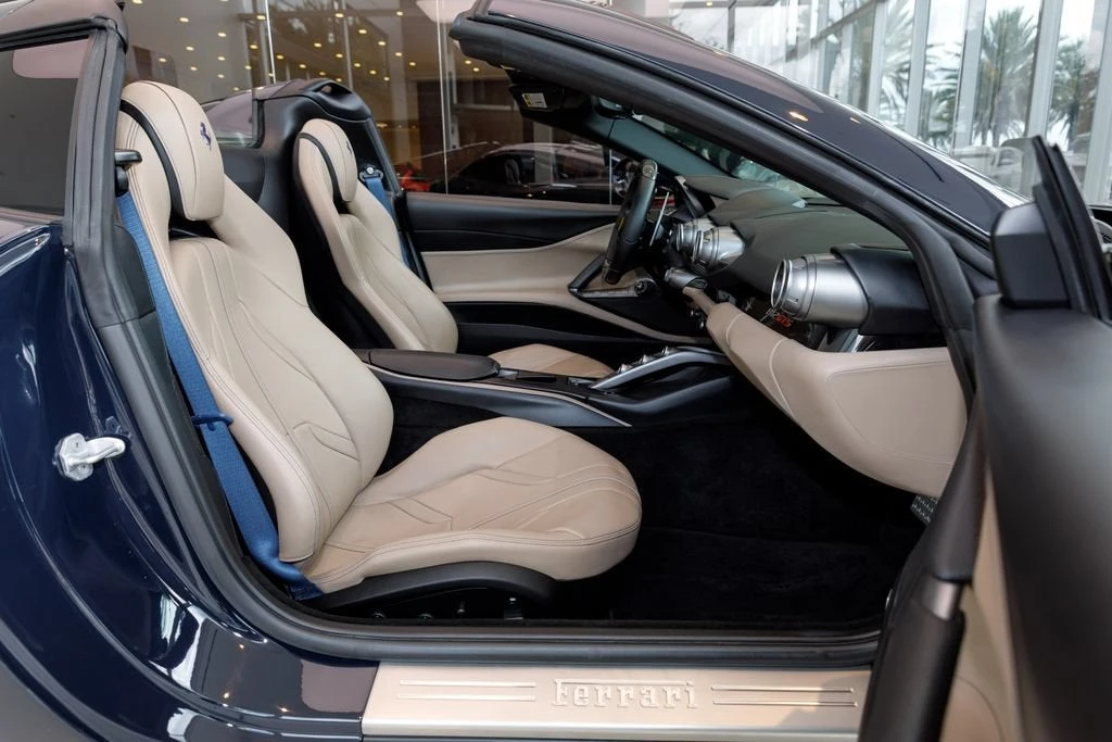 2022 Ferrari 812 GTS - Image 11 of 31