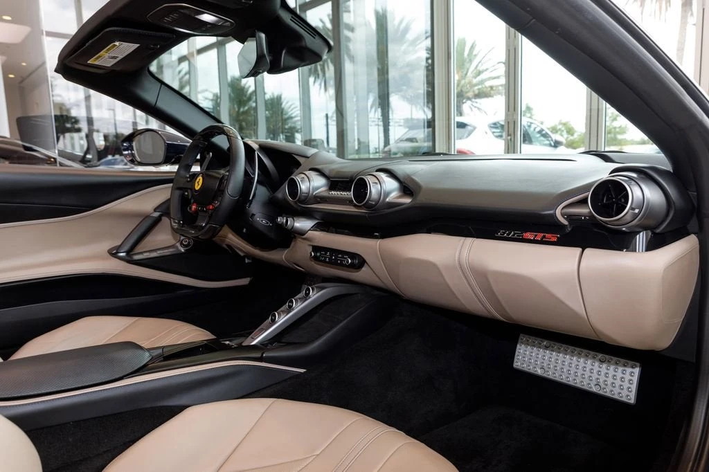 2022 Ferrari 812 GTS - Image 27 of 31