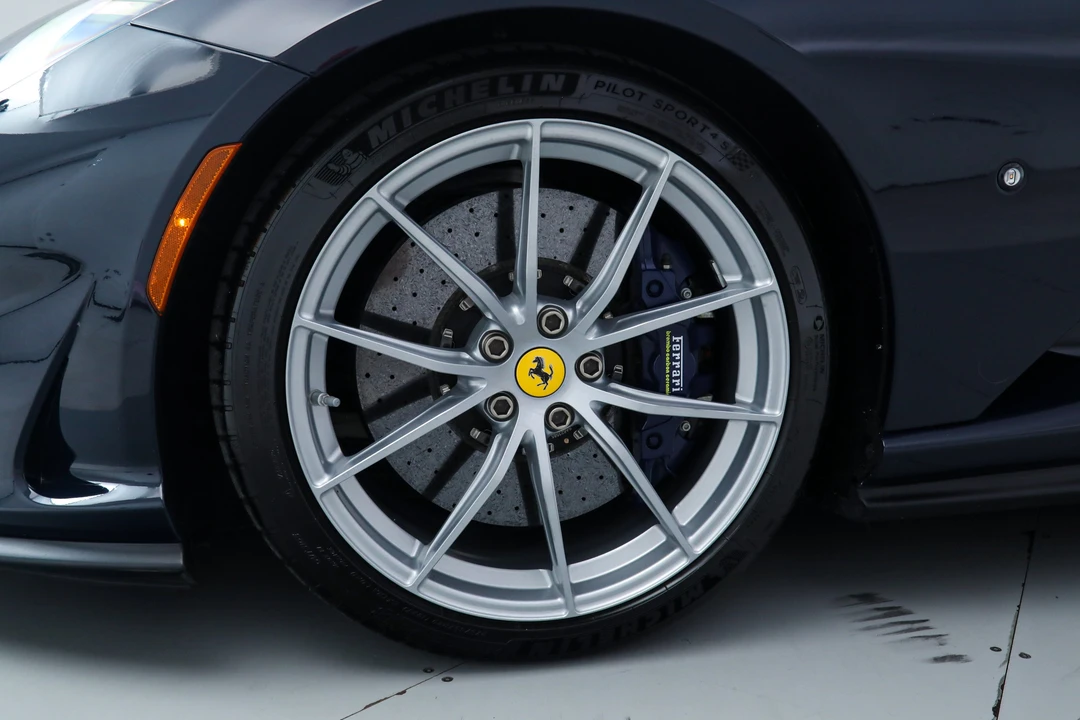 2022 Ferrari 812 GTS - Image 16 of 31
