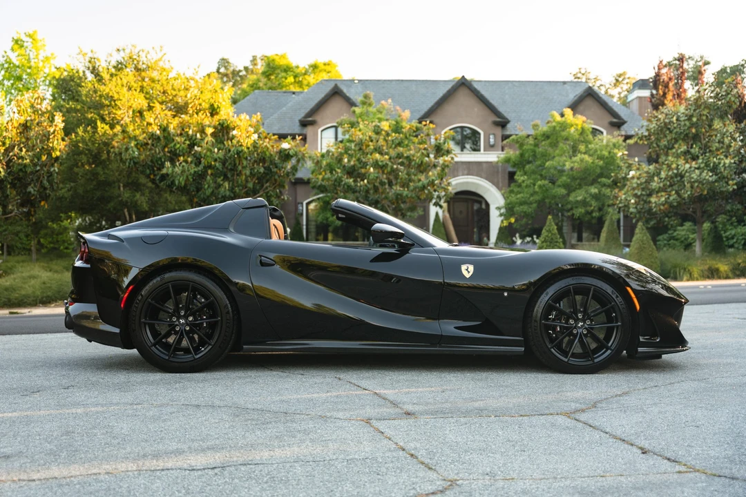 2022 Ferrari 812 GTS - Image 14 of 31