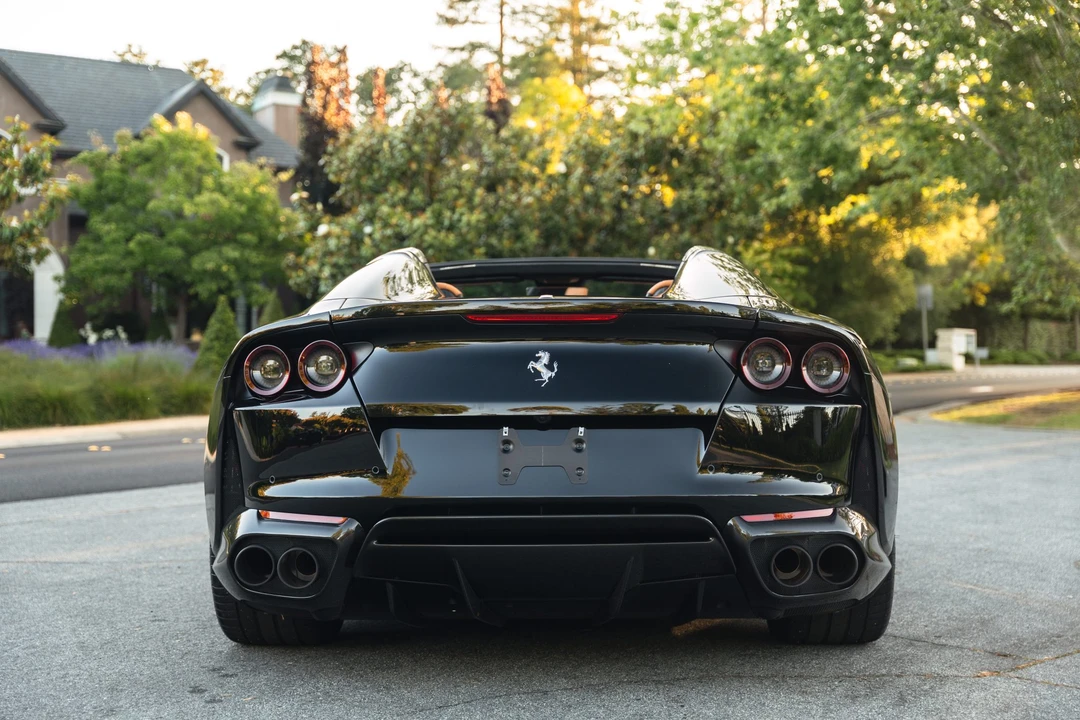 2022 Ferrari 812 GTS - Image 11 of 31