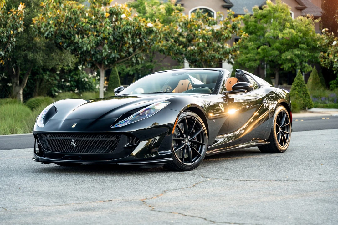 2022 Ferrari 812 GTS - Image 5 of 31