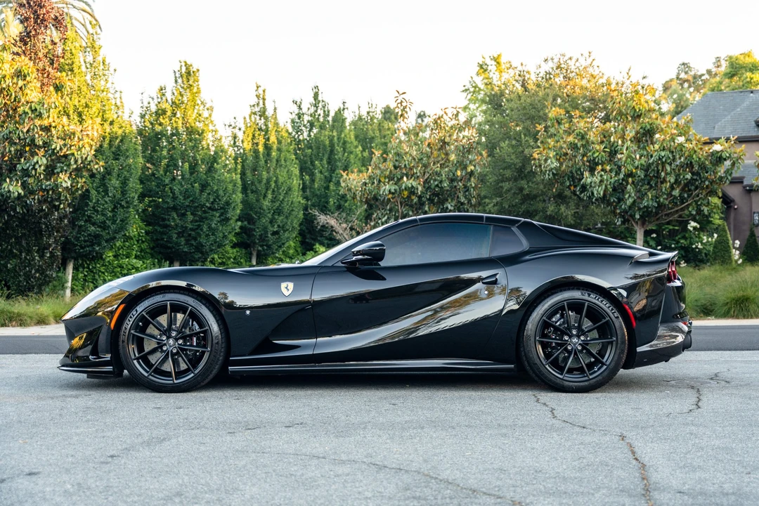 2022 Ferrari 812 GTS - Image 24 of 31