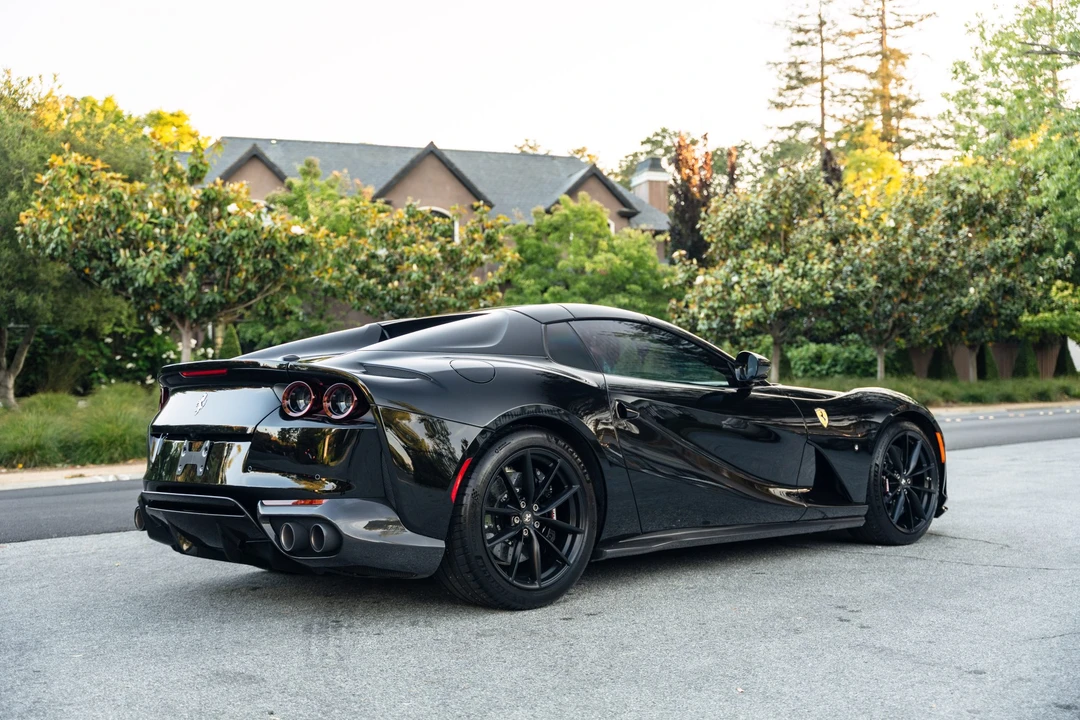 2022 Ferrari 812 GTS - Image 29 of 31