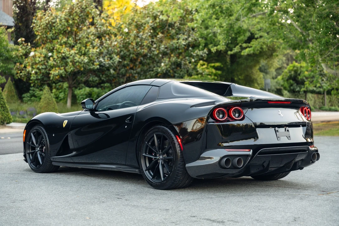 2022 Ferrari 812 GTS - Image 25 of 31
