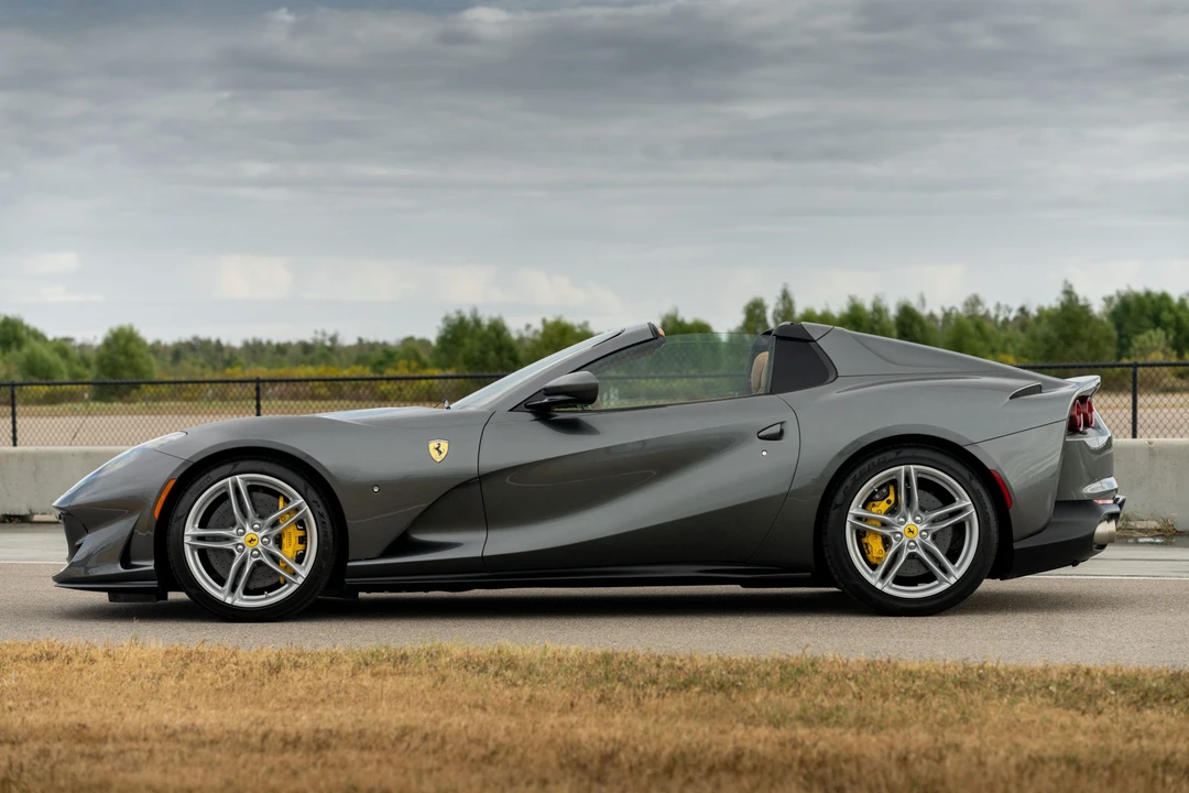 2022 Ferrari 812 GTS - Image 23 of 31