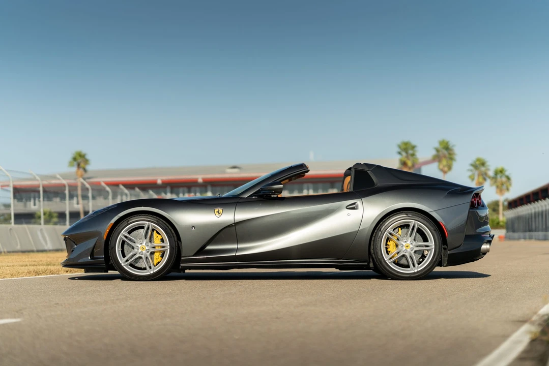 2022 Ferrari 812 GTS - Image 22 of 31