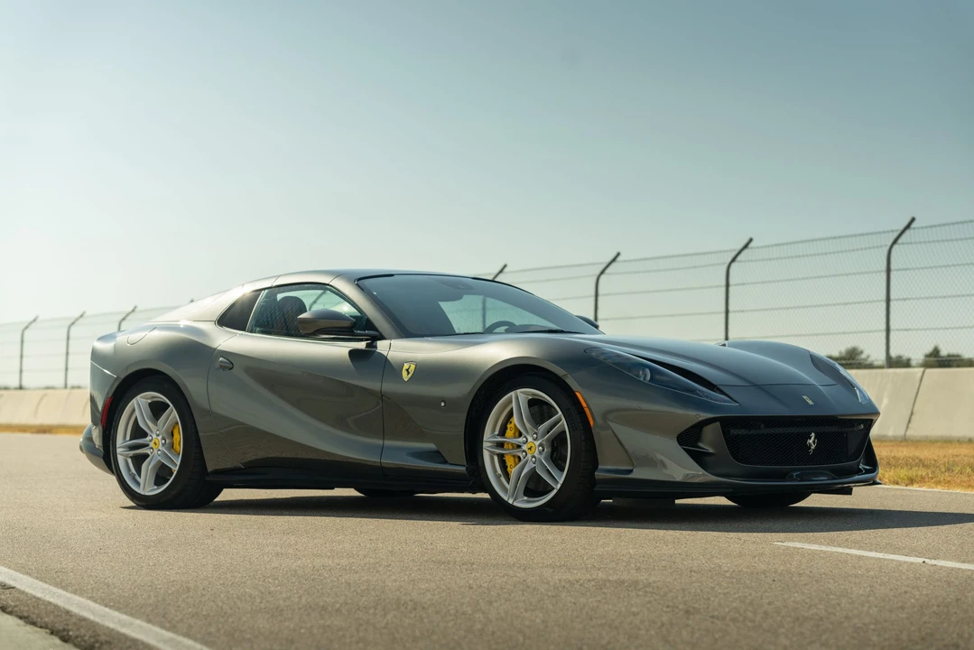2022 Ferrari 812 GTS - Image 11 of 31
