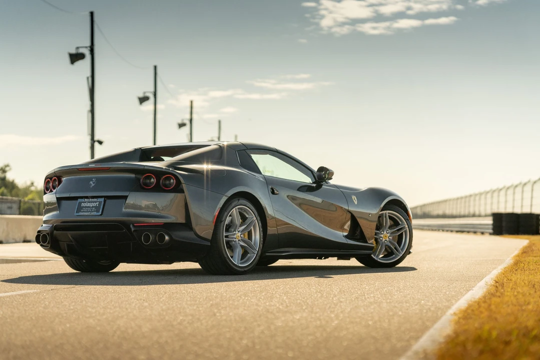 2022 Ferrari 812 GTS - Image 9 of 31