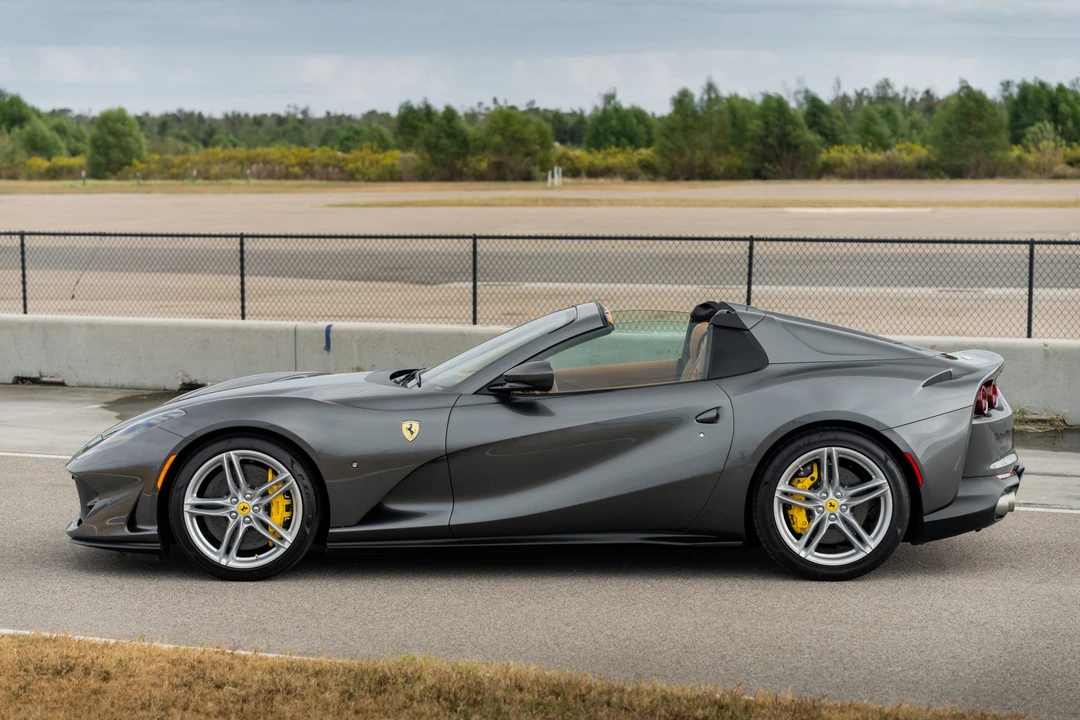 2022 Ferrari 812 GTS - Image 21 of 31