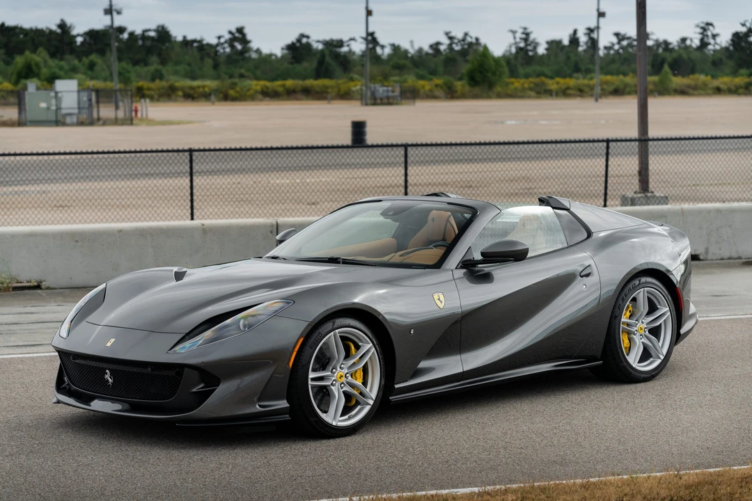2022 Ferrari 812 GTS - Image 19 of 31