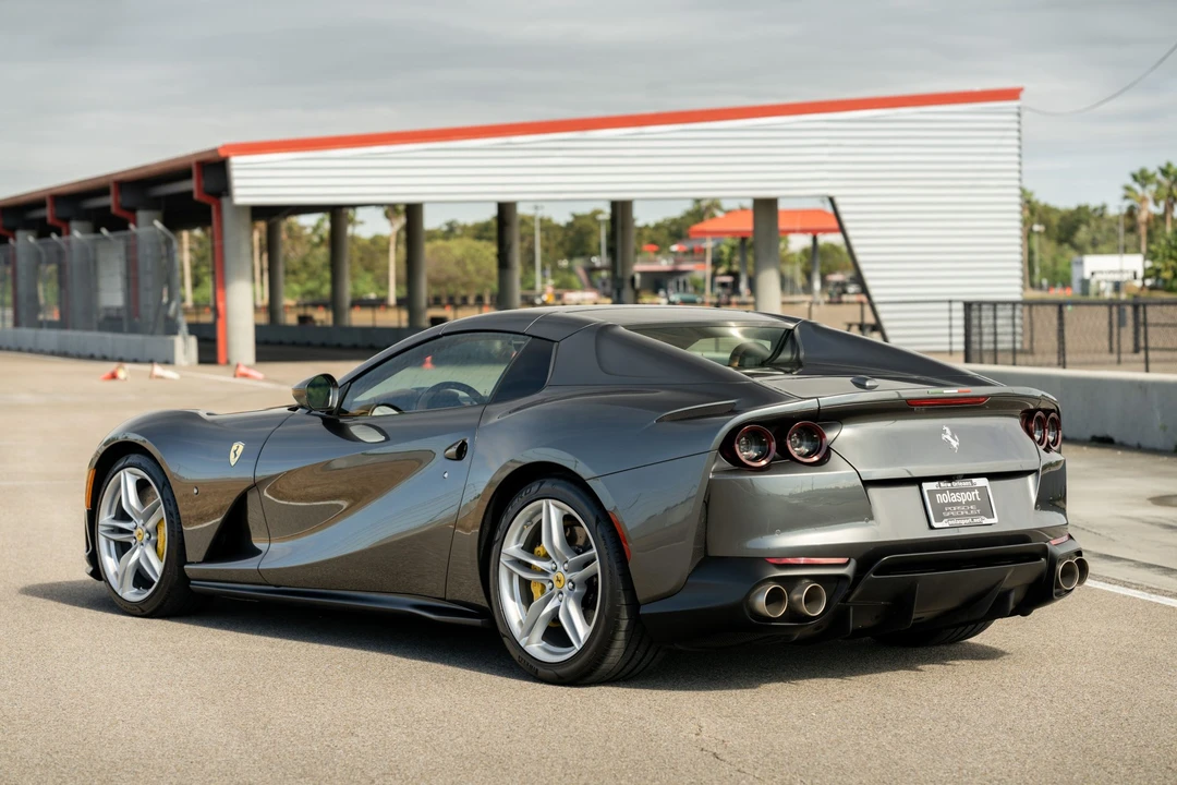 2022 Ferrari 812 GTS - Image 7 of 31