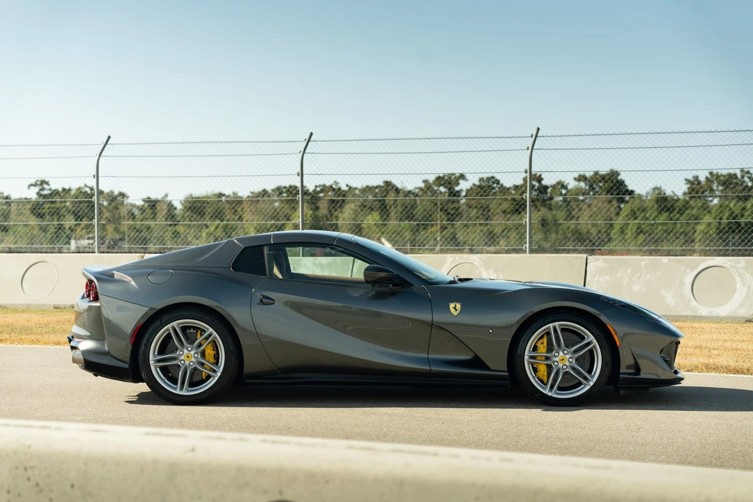 2022 Ferrari 812 GTS - Image 10 of 31