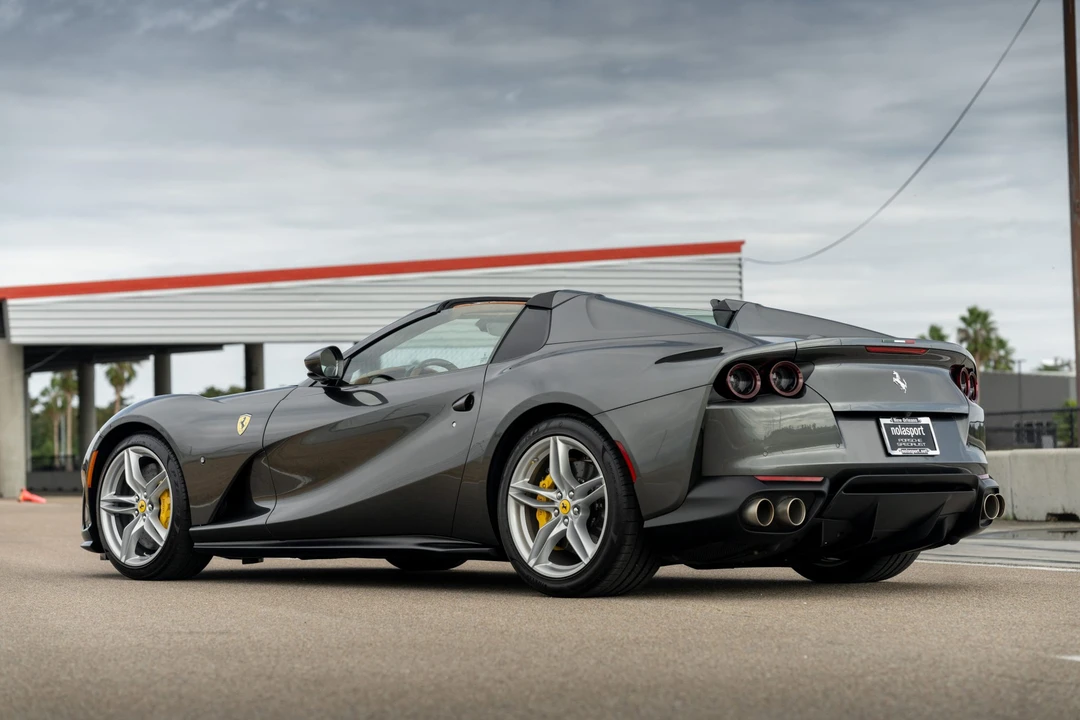 2022 Ferrari 812 GTS - Image 28 of 31