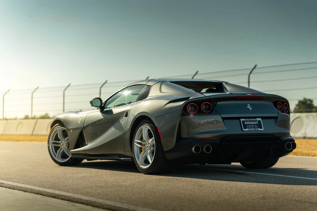 2022 Ferrari 812 GTS - Image 6 of 31