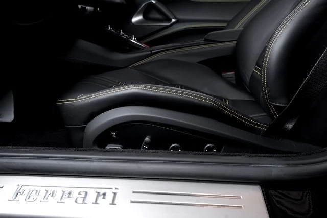 2022 Ferrari 812 GTS - Image 26 of 31