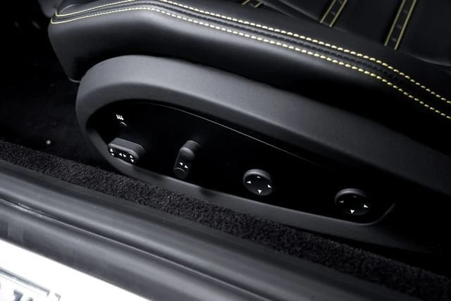 2022 Ferrari 812 GTS - Image 25 of 31