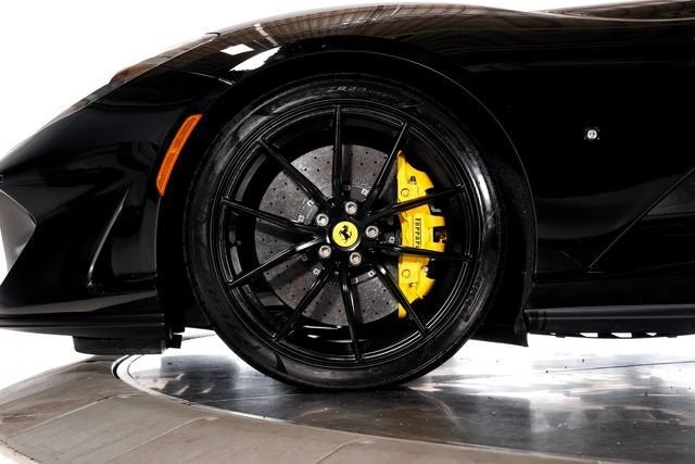 2022 Ferrari 812 GTS - Image 18 of 31