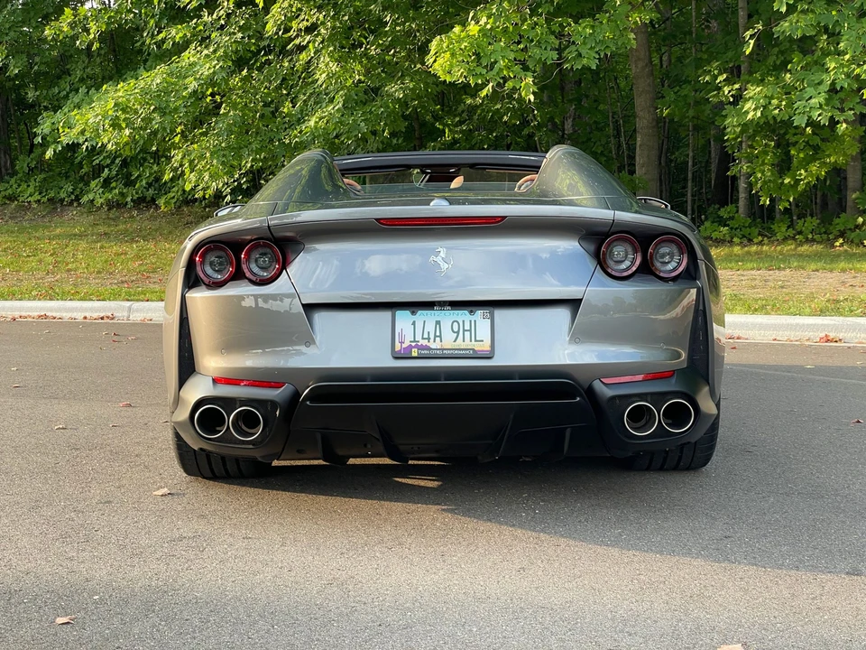 2022 Ferrari 812 GTS - Image 9 of 31
