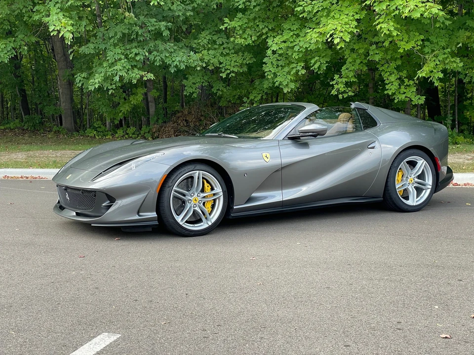 2022 Ferrari 812 GTS - Image 23 of 31