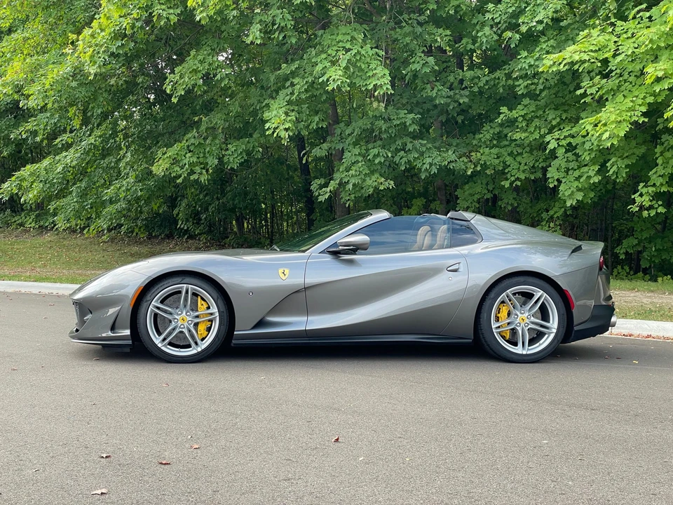 2022 Ferrari 812 GTS - Image 21 of 31